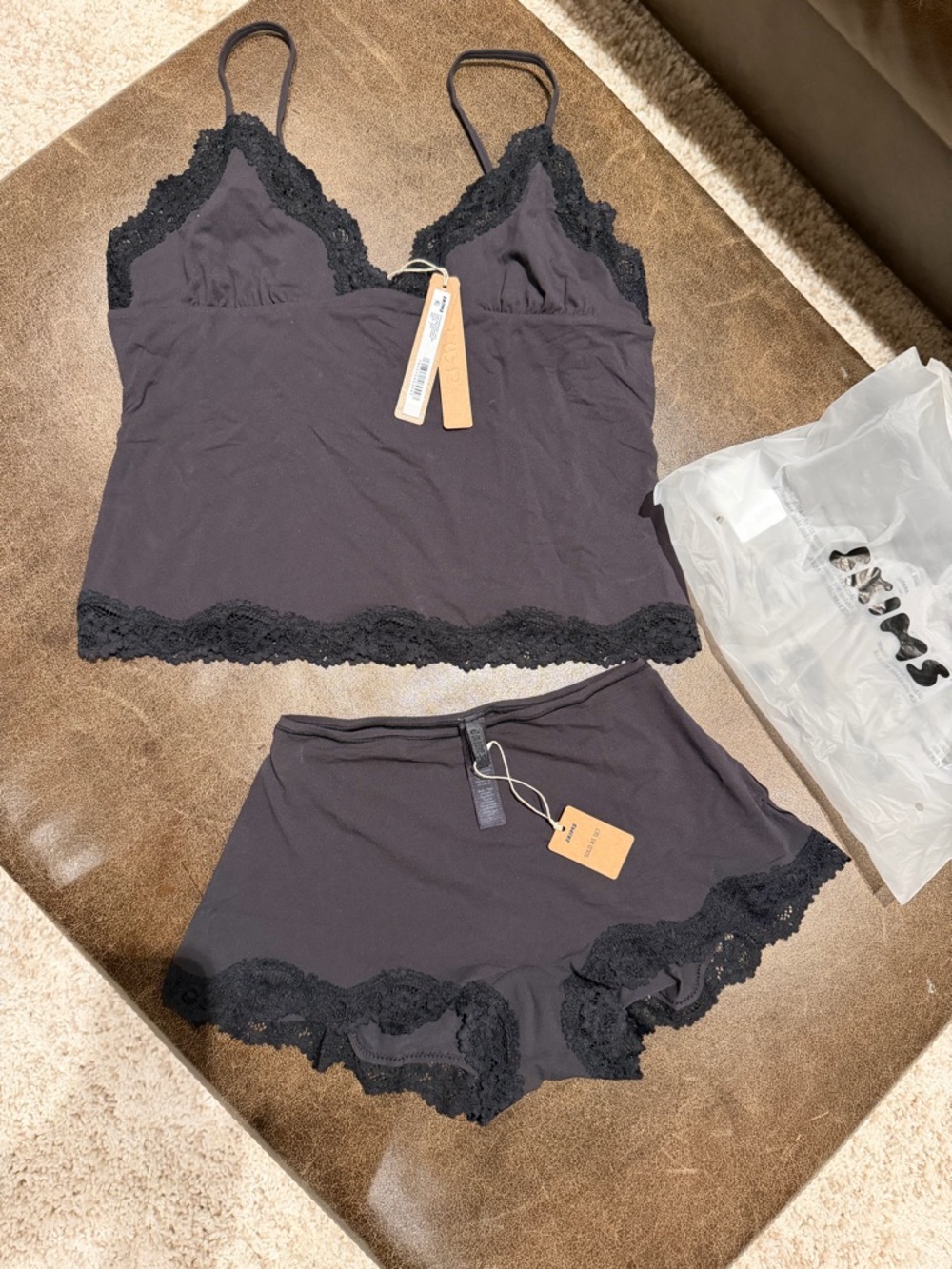 nwt skims fits everybody lace cami an boy shorts large